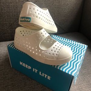 *LIKE NEW* Kids’ Native Juniper